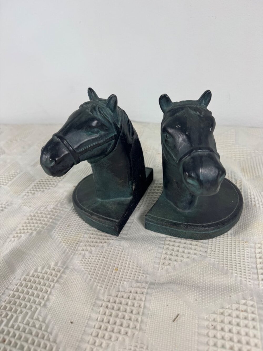 Horse Head Bookends Vintage 1970s Dark Green Plaster or Resin Decorative Pair